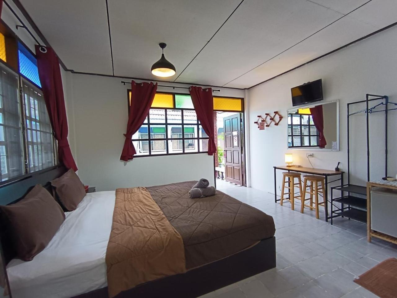 The Naiyanghouse Hotel Nai Yang Exterior photo